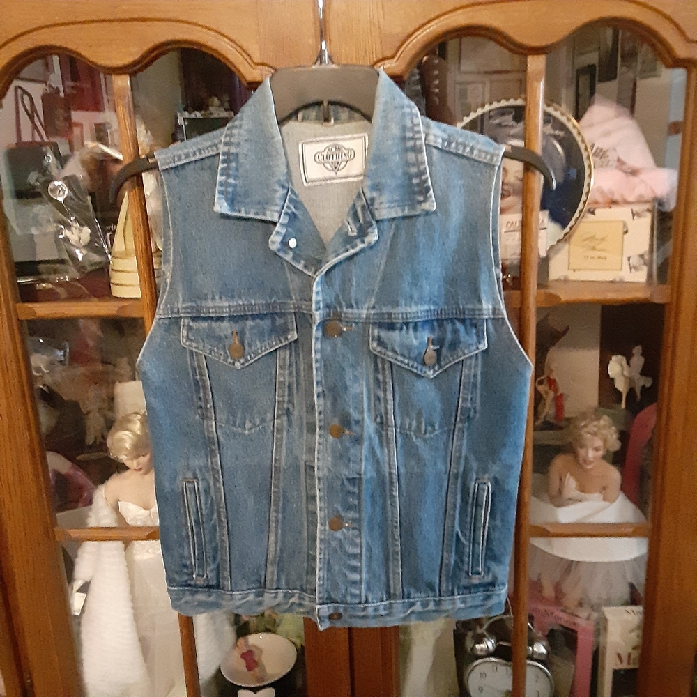Jean Vest
